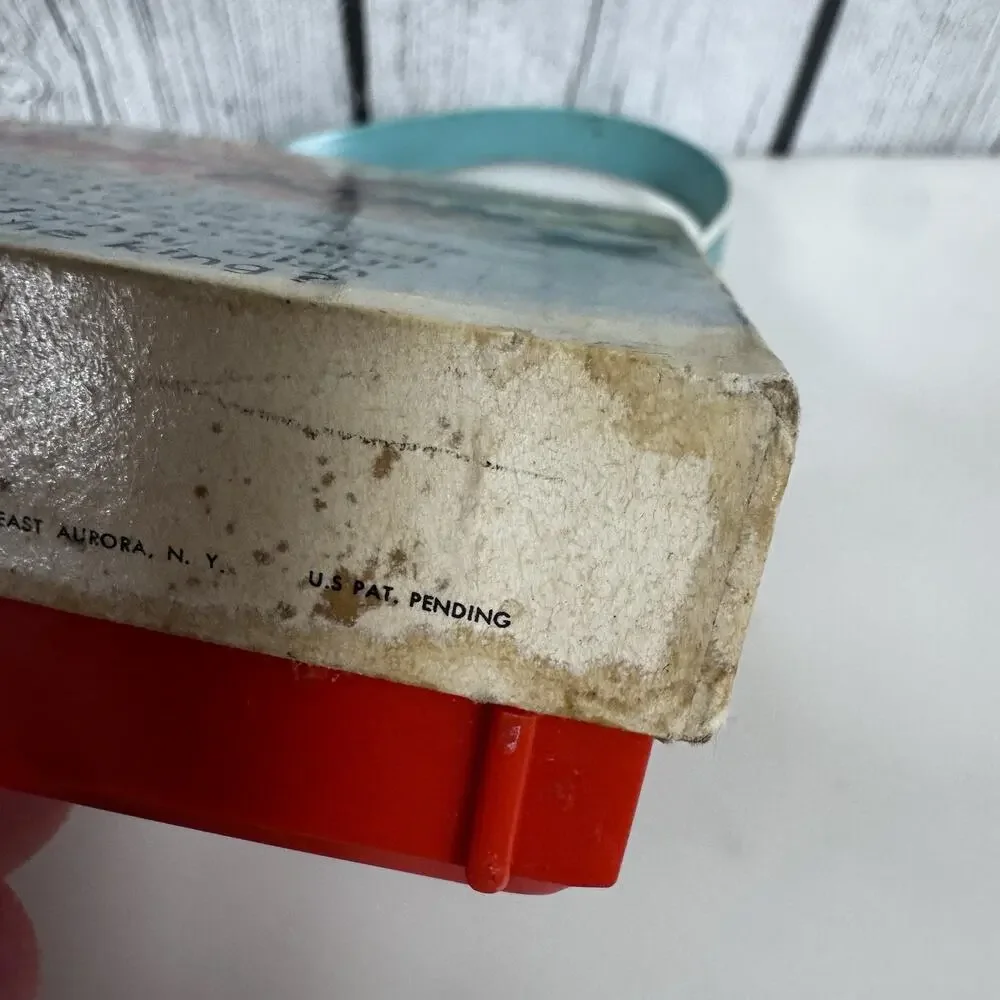 VTG Fisher-Price Pocket Radio Music Box Sing a Song of Sixpence 1967 Wind Up